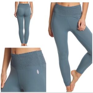 Free people Movement High Waisted Smock It To Me Leggings Green Small